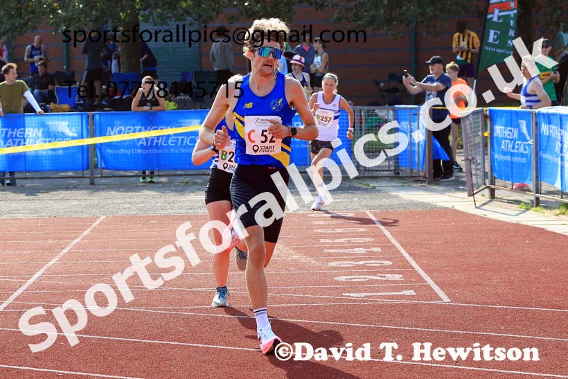 Mens 6 Stage Relay, 2024 Northern Mens 6 and Womens 4 and Youngsters Relays, Stanley Park, Blackpool.  Photo: David T. Hewitson/Sports for All Pics